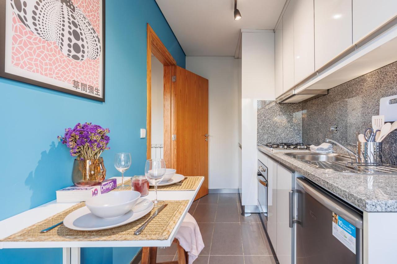 A Pop Of Color By Lovelystay Porto Exterior photo